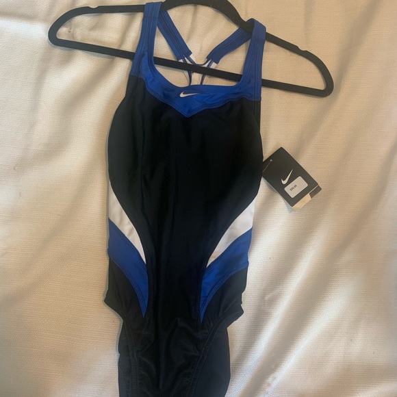 NWT Nike one piece swim suit BRAND NEW ONLY BLUE ONE IS AVAILABLE - Picture 4 of 6